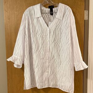 NWT Maggie Barnes White Button-Up Shirt with Subtle Pattern
